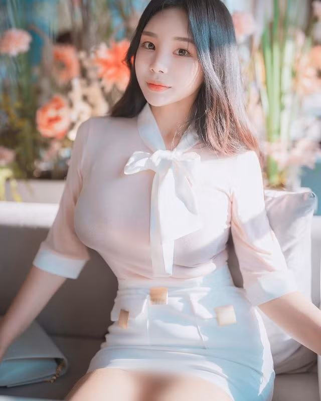 Tuy vậy, dù có đổi phong cách nào, Yuri cũng vẫn ưa thích hình ảnh nữ nhân viên công sở.