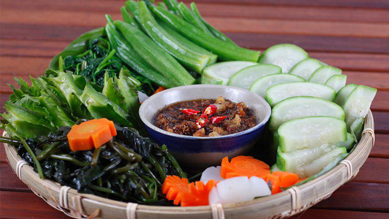 Ăn rau thường xuyên rất tốt cho cơ thể, đây là điều mà ai cũng biết. Thế nhưng, bạn có biết rằng, tuy rau rất tốt nhưng có một số loại rau mà mọi người phải thật cẩn thận khi sơ chế và chế biến vì những loại rau này được xem như "trại tập trung" ký sinh trùng, không xử lý kỹ mà ăn vào chỉ có hại thân. (Ảnh minh họa)