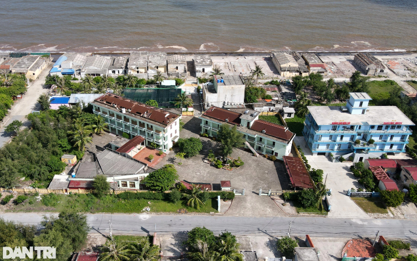 Chính quyền địa phương cũng cho biết, đơn vị chỉ tháo dỡ các ki ốt, còn nhà nghỉ, khách sạn phía trong không bị ảnh hưởng.