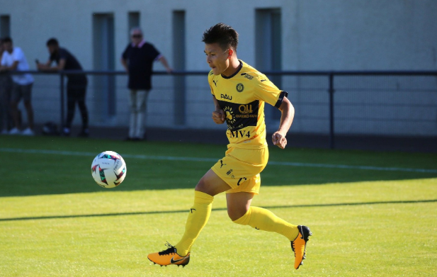 Quang Hai duoc cham diem cao thu hai Pau FC, dat ti le chuyen bong chinh xac 100%