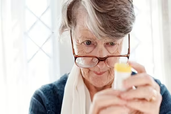 ​Loai vitamin giup ngua thoai hoa diem vang