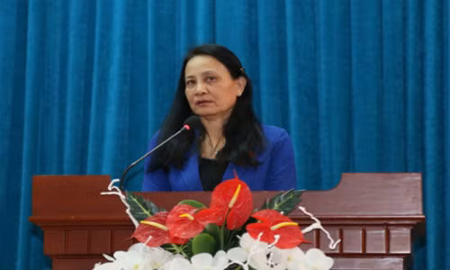 Giam doc So xin nghi viec vi bi dieu dong cong tac