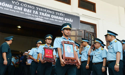 Lễ tang phi công Trần Quang Khải tại TP Vinh, Nghệ An.