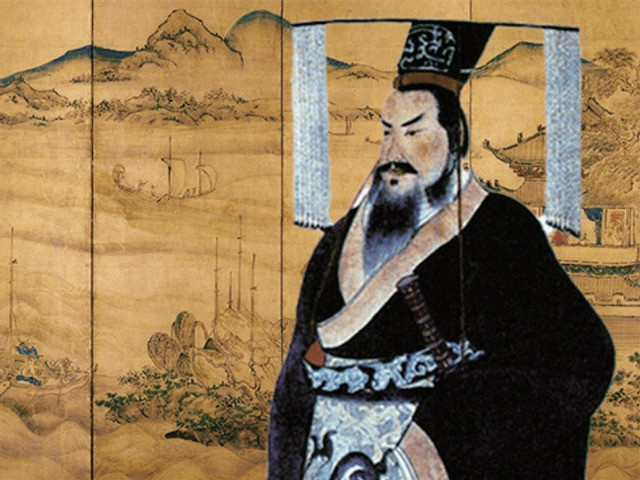 Vào năm 2004, các chuyên gia tiến hành cuộc khai quật lăng mộ của Hạ Cơ phu nhân tại cố đô Trường An thuộc tỉnh Thiểm Tây. Kết quả nghiên cứu cho thấy ngôi mộ có niên đại khoảng 2.200 tuổi.