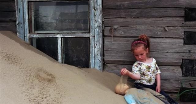 Rung minh thi tran nguoi dan khong dam dong cua ngu vao ban dem