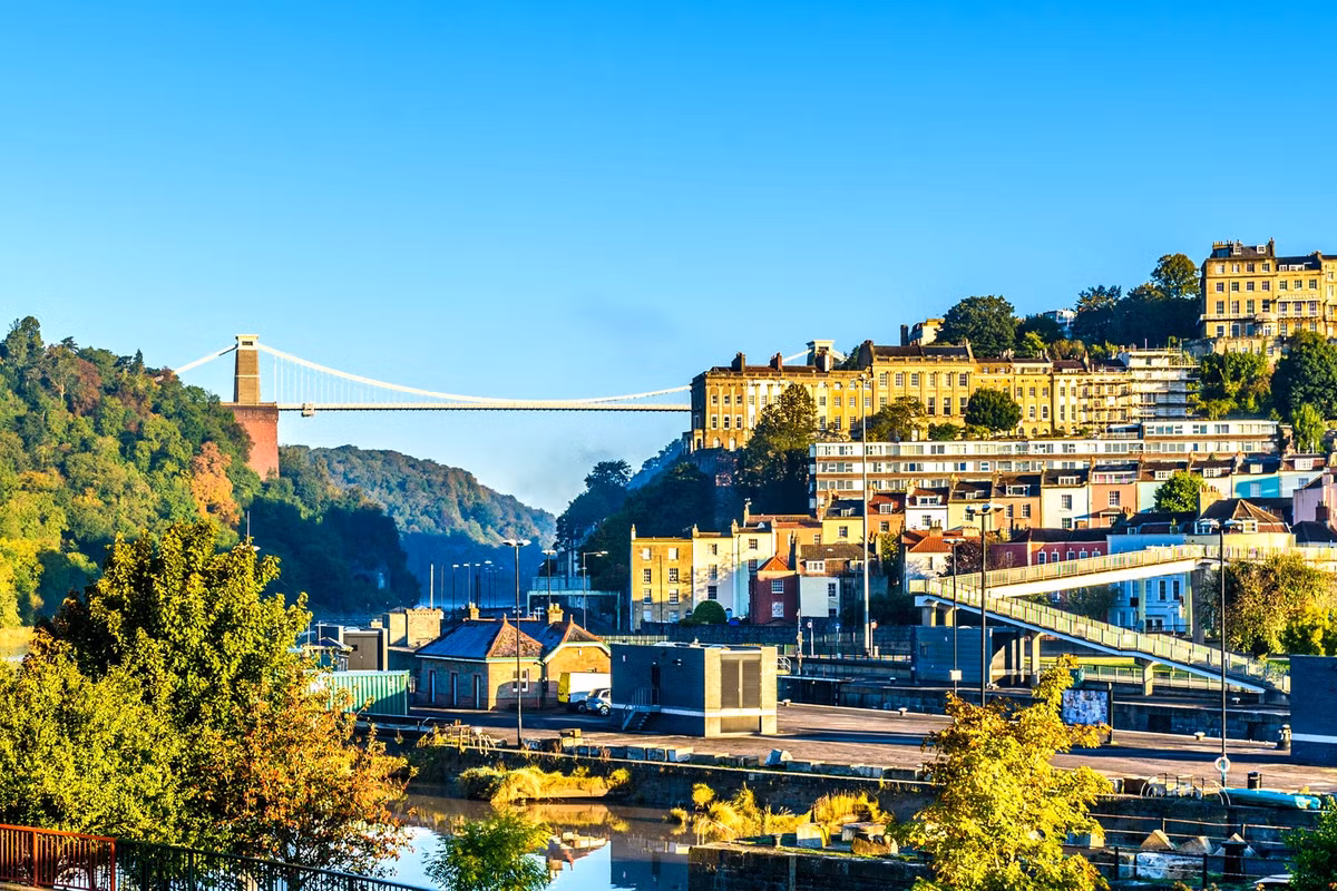 Theo các nhà khoa học Pháp, "thủ phạm" gây ra âm thanh ma quái đó đến từ áp lực của sóng dao động dưới đáy đại dương.