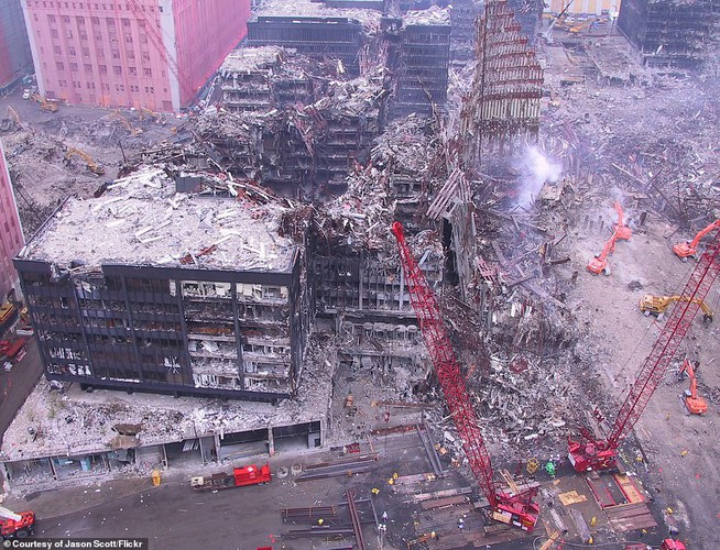 Sau khi vụ khủng bố 11/9 xảy ra, nhiều chuyên gia, nhà nghiên cứu nhận ra có nhiều dấu hiệu cảnh báo về sự kiện kinh hoàng từ vài năm trước.