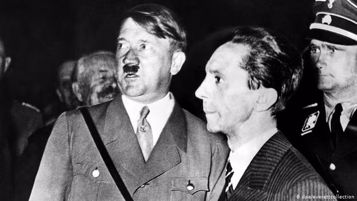 Thay vào đó, Bộ trưởng tuyên truyền Goebbels có thể chịu đựng cảnh Hitler có tình cảm với vợ mình và vẫn hết mực trung thành với trùm phát xít.