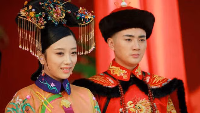 Hậu cung của Chu Hậu Chiếu có rất nhiều phi tần mỹ nữ. Không những vậy, ông hoàng này còn thỉnh thoảng xuất cung để tìm "niềm vui" mới lạ.