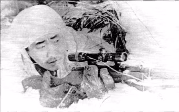 Fyodor Okhlopkov là tay súng bắn tỉa huyền thoại của Liên Xô trong Thế chiến 2. Ông tập bắn súng sau khi phát xít Đức giết chết em trai. Fyodor lập lời thề sẽ trả thù chính những kẻ đã lấy đi mạng sống của người em mà ông hết lòng yêu thương.