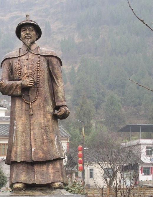 Cụ thể, trong mộ của Ngô Tam Quế, các chuyên gia tìm thấy một thanh đao được cho là vũ khí mà mãnh tướng này sử dụng trong các cuộc chinh chiến.