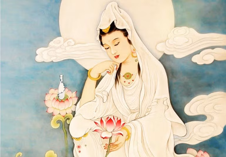 Trung bay tuong Bo-tat trong phong khach co can an vi?