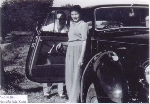 Mặc dù làm vợ thứ và không được tổ chức cưới xin nhưng nhờ chăm lo việc thờ cúng tổ tiên của hoàng tộc rất chu đáo nên thứ phi Mộng Điệp luôn được Đức Từ Cung quý mến.