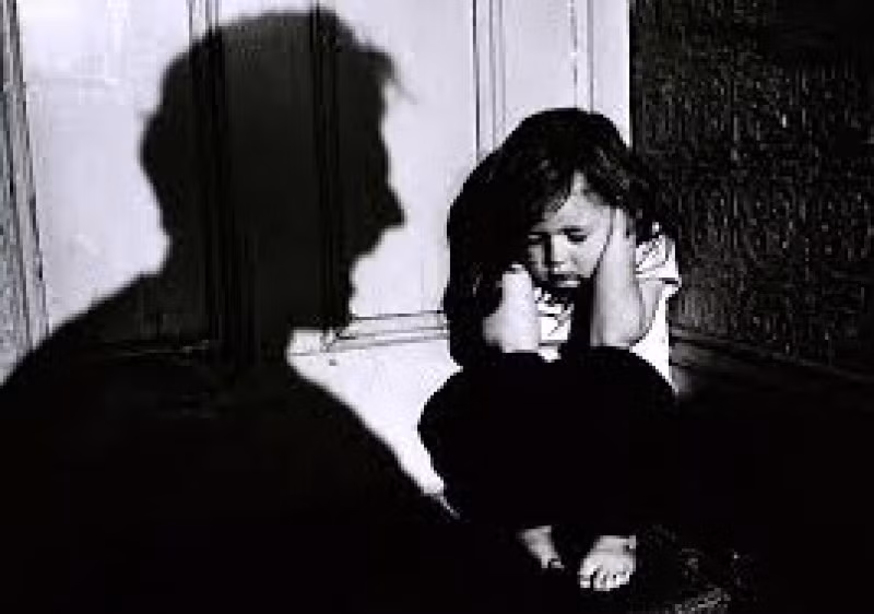 Be gai 6 tuoi o Ha Noi tu vong nghi co dau hieu bi bao hanh