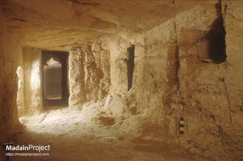 Đến năm 1927, nhà khoa học người Mỹ John Gardner (1905 - 1995) hoàn thành bản vẽ ranh giới KV5.