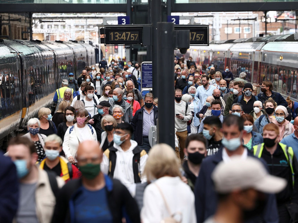 Hiện này, một số quốc gia trên thế giới đang áp dụng kịch bản sống chung với đại dịch COVID-19. Để người dân quay lại nhịp sống hằng ngày, các nước áp đặt các biện pháp nghiêm ngặt để đưa số ca nhiễm mới xuống gần mức 0 nhất có thể (Zero Covid).