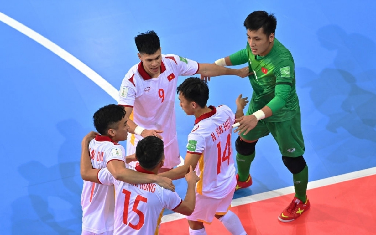 ĐT Futsal Việt Nam sau đó đã chiến đấu đến những phút cuối cùng để bảo toàn thắng lợi 3-2.