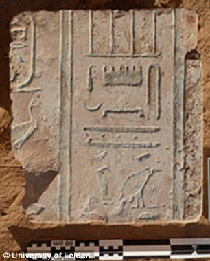 Họ là những binh sĩ thiện chiến, có nhiều bí kíp sinh tồn. Do đó, nếu bão cát thực sự xảy ra thì sẽ có những người may mắn thoát chết để về báo tin cho triều đình.