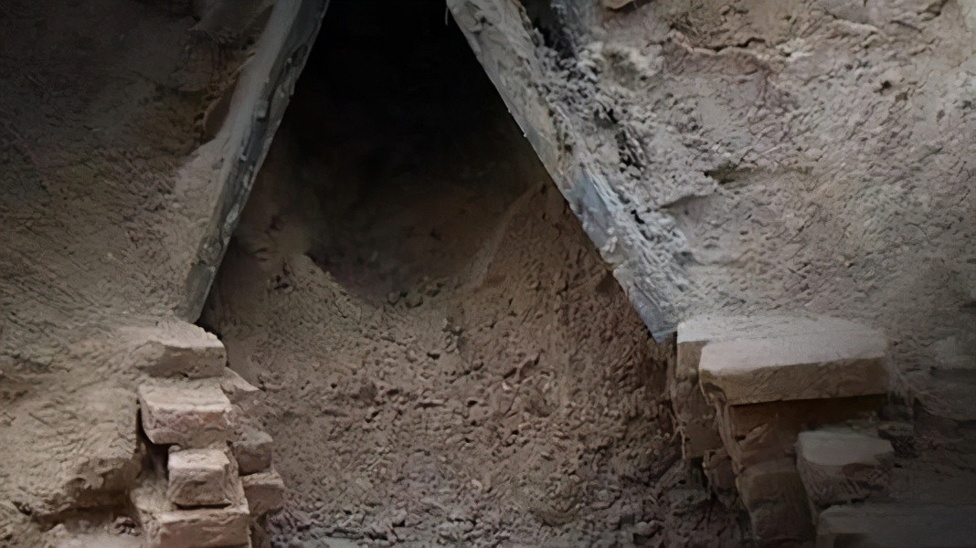 Để có thể tìm ra danh tính chính xác của nữ chủ nhân mộ cổ, các chuyên gia cần thêm nhiều thời gian. Họ hy vọng sẽ sớm biết được bà là ai và có địa vị như thế nào trong bộ tộc Saka.