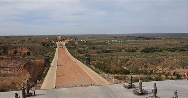 Theo các nhà nghiên cứu, Đường Tần Chí không có cỏ mọc suốt hàng ngàn năm là nhờ lý do đặc biệt.