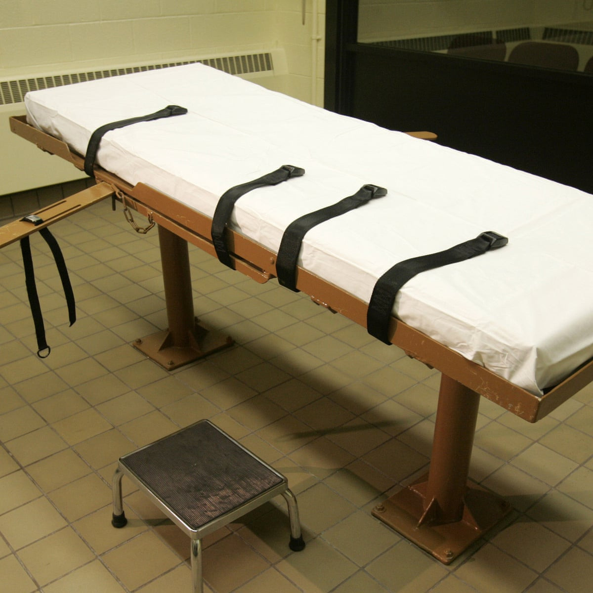 Dù vậy, mọi việc đều không thành công. Do đó, giới chức nhà tù quyết định lùi lịch tiêm thuốc độc sang ngày 22/9/2009. Lần này, họ vẫn gặp tình huống giống lần thi hành án đầu tiên.