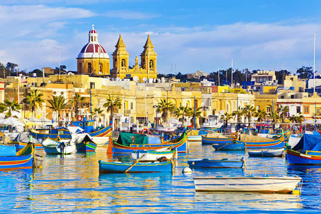 Malta: Malta nằm giữa Sicily và bờ biển Bắc Phi. Đất nước này là nơi có những công trình kiến trúc bằng đá lâu đời nhất trên hành tinh, có niên đại từ 4000-2500 năm trước Công nguyên.