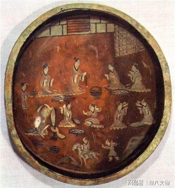 Sau đó, giới khảo cổ vào cuộc và phát hiện ngôi mộ có niên đại hơn 1.700 năm tuổi. Chủ nhân ngôi mộ cổ sống vào thời Tam quốc.