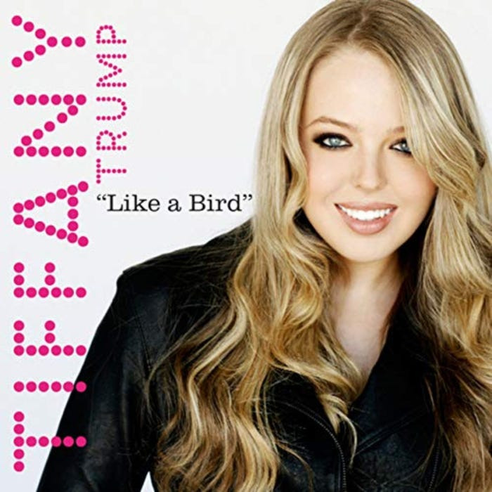 Năm 2011, cô đã cho ra mắt đĩa đơn có tên "Like a Bird". Cô từng theo học tại trường Viewpoint ở Calabasas, bang California, trong thời gian sống cùng mẹ, và tốt nghiệp trung học năm 2012. Ảnh: VF.