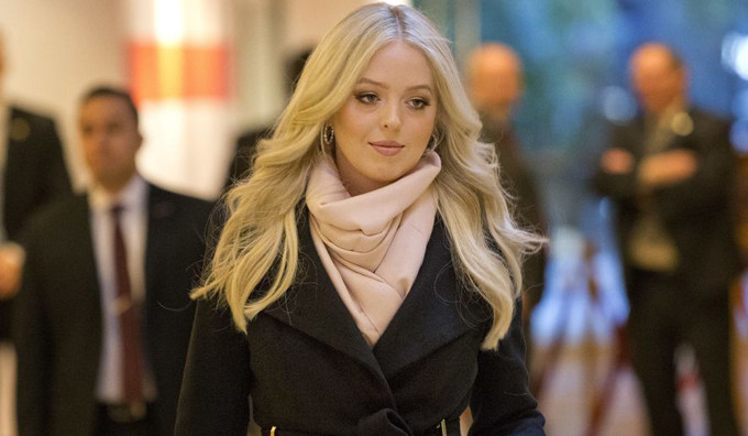 Con gái út của ông Trump từng làm thực tập cho Tạp chí Vogue năm 2015 và là người mẫu cho nhà thiết kế thời trang Andrew Warren tại Tuần lễ thời trang New York vào năm 2016. Ảnh: AP.