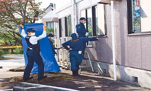 Nhat bat nghi pham giet nguoi Viet roi giau thi the o cong nuoc