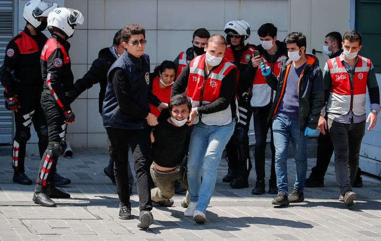 Hinh anh “la” trong ngay Quoc te Lao dong 1/5 mua COVID-19-Hinh-7