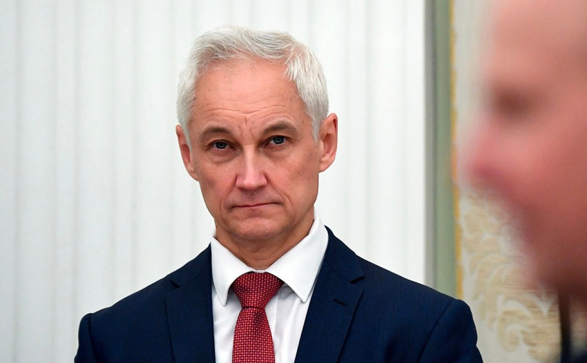 Trong thời gian ông Mishustin cách ly và điều trị, Phó Thủ tướng thứ nhất Andrey Belousov (ảnh) được chỉ định làm Thủ tướng tạm quyền, thay ông Mishustin xử lý các công việc.