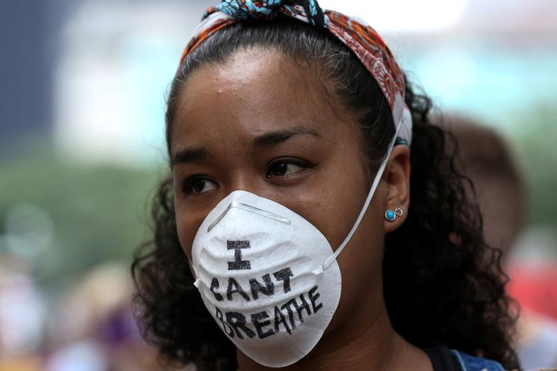 Bieu tinh khap nuoc My sau vu canh sat ghi chet nguoi da mau-Hinh-17