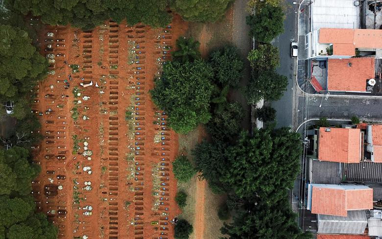 Vila Formosa được cho là nghĩa trang lớn nhất chôn cất nạn nhân COVID-19 ở Brazil.