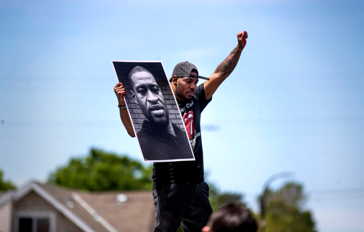 Bieu tinh, bao dong o My: Dieu bat ngo ve nan nhan George Floyd-Hinh-10