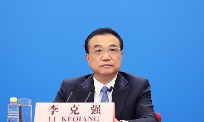Thủ tướng Trung Quốc Lý Khắc Cường khẳng định luật an ninh Hong Kong sẽ có lợi cho sự ổn định lâu dài và thịnh vượng của đặc khu. Thủ tướng Trung Quốc cũng nói rằng luật an ninh này không đồng nghĩa với việc Bắc Kinh đã từ bỏ mô hình "một quốc gia, hai chế độ" với đặc khu Hong Kong. Ảnh: Xinhua.