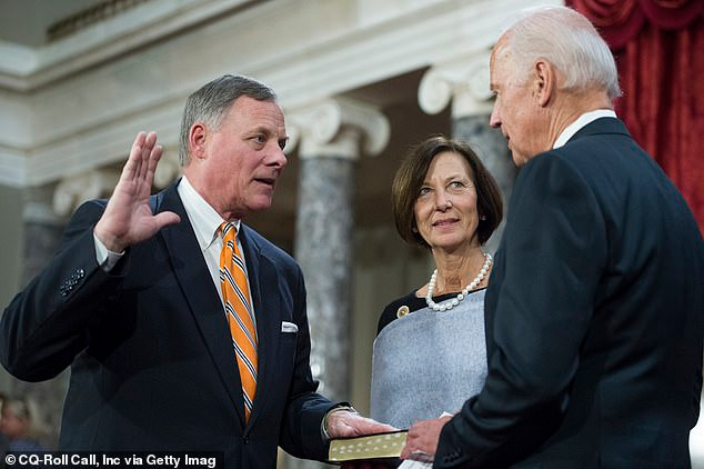 Chan dung Chu tich Uy ban Tinh bao Thuong vien My vua tu chuc-Hinh-11