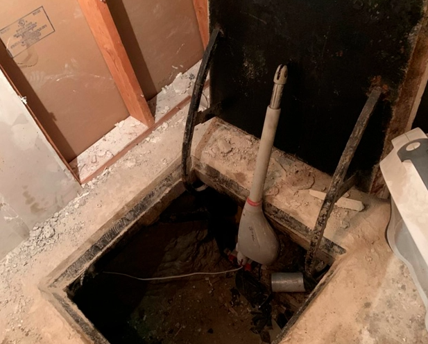 Theo The Sun, các băng đảng buôn ma túy đã sử dụng hệ thống đường hầm bí mật xuyên biên giới Mỹ-Mexico để vận chuyển số ma túy trị giá hàng triệu USD giữa lúc dịch bệnh COVID-19 hoành hành trên thế giới. (Nguồn ảnh: The Sun)