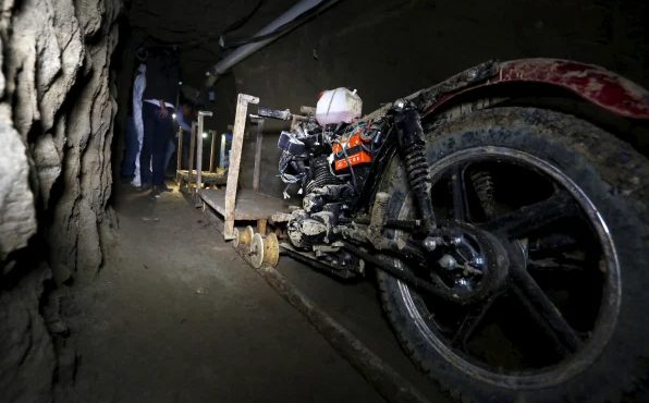 Phương tiện giúp tên trùm ma túy Mexico thoát nhanh hơn trong hệ thống đường hầm. Mời độc giả xem thêm video: Cảnh sát Mexico phát hiện đường hầm buôn ma túy xuyên biên giới hồi năm 2015 (Nguồn video: VTC14)