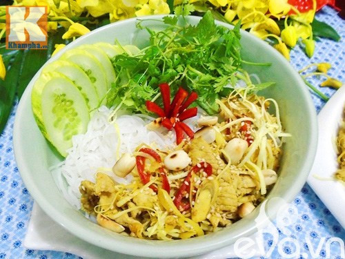 5 mon bun “can” khong can nuoc van tuyet ngon ngay nang nong-Hinh-2