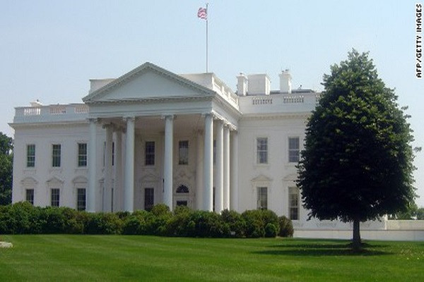 Phuc vu rieng nhiem COVID-19, Tong thong Trump se xet nghiem lai