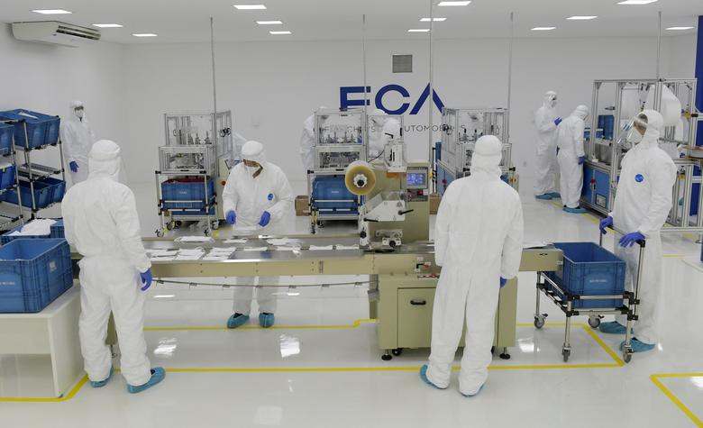 Trong khi tình hình dịch bệnh tại Brazil vẫn diễn biến phức tạp, Tổng thống Brazil Jair Bolsonaro lại cho rằng, COVID-19 chỉ là “một loại cúm vặt” và phản đối thực hiện các biện pháp phong tỏa, cách ly xã hội.