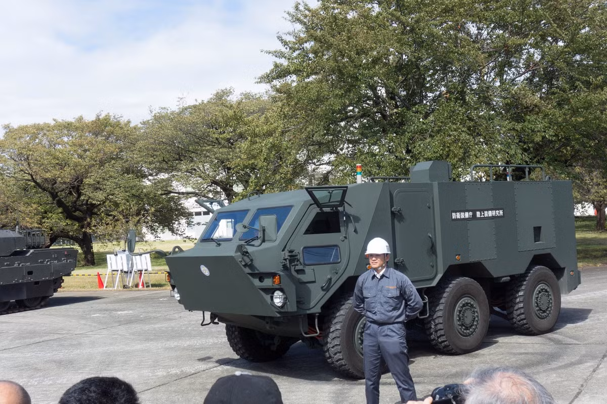 Không nhiều người có cơ hội tận mắt nguyên mẫu phương tiện chiến đấu hạng nhẹ LCV đang được phát triển. Nguồn ảnh: bmpd