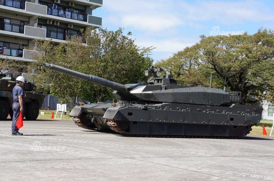 Hệ thống động lực của Type 10 rất độc đáo cho phép nó “quỳ toàn phần, quỳ một bên”. Nguồn ảnh: bmpd