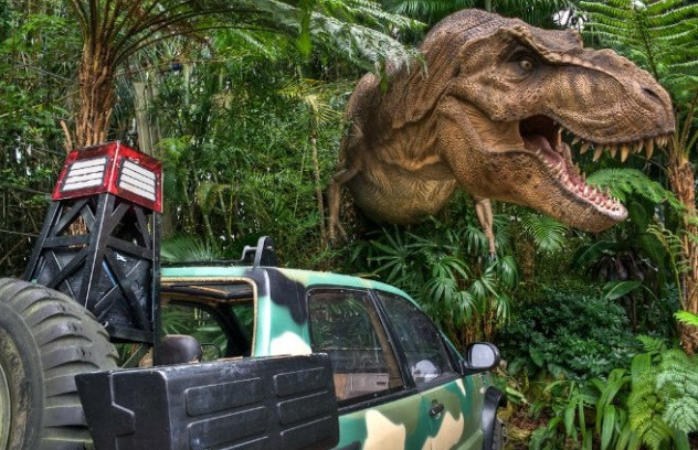 Jurassic Park - Công viên kỷ Jura là một bộ phim gia đình kinh điển thập niên 90 mà cả người lớn và trẻ em đều yêu thích cho đến ngày nay. Thế nhưng tiếng ồn mà những con khủng long phát ra trong phim hóa ra lại là bản ghi âm ghi hai con rùa đang mây mưa. Trong một cuộc phỏng vấn, Gary Rydstrom, nhà thiết kế âm thanh của bộ phim, đã tuyên bố rằng, nếu mọi người biết âm thanh trong Công viên kỷ Jura đến từ đâu, bộ phim sẽ được xếp hạng R!