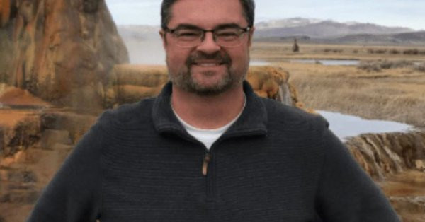 Nguoi dan ong choang vang thay minh bien thanh nguoi khac vi...