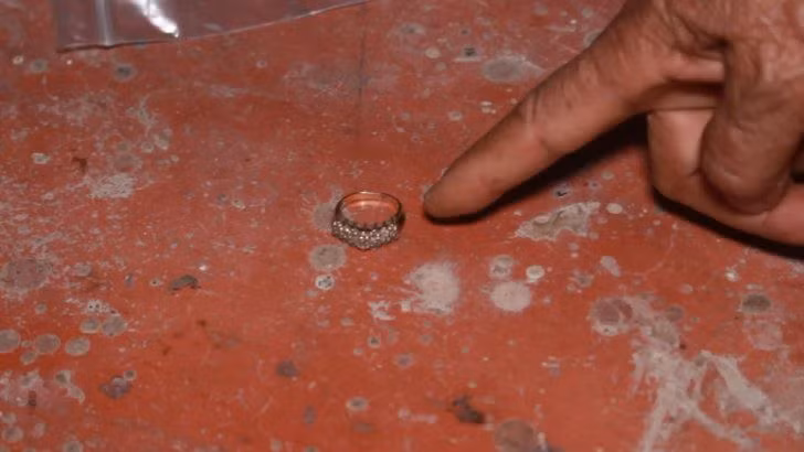 Quy truoc dam tro tan cua me khoc the tham, nguoi phu nu sung sot thay...