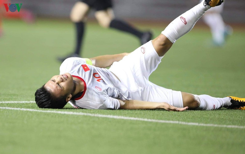 Chan thuong rach co dui, Quang Hai co the chia tay SEA Games 30?-Hinh-3