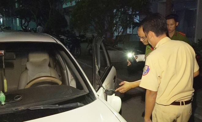 Canh sat 113 truy bat tai xe o to say ruou gay tai nan roi bo chay-Hinh-2