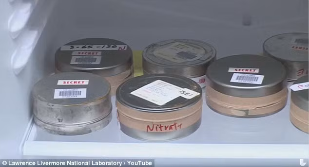 Một số vụ thử bom hạt nhân nằm trong: Chiến dịch Dominic năm 1962, Chiến dịch Teapot năm 1955 và Chiến dịch Hardtack II năm 1958.